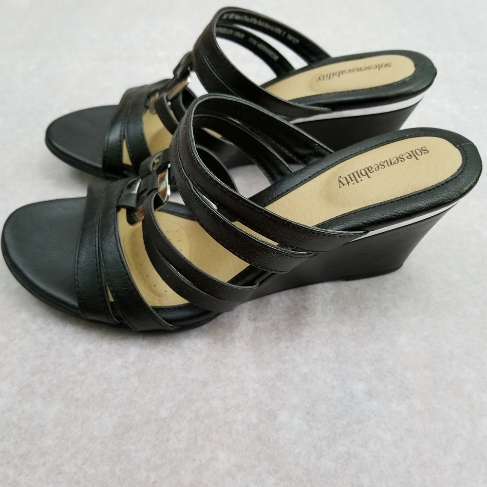 Solesenseability Justine black wedge sandals Sz 7